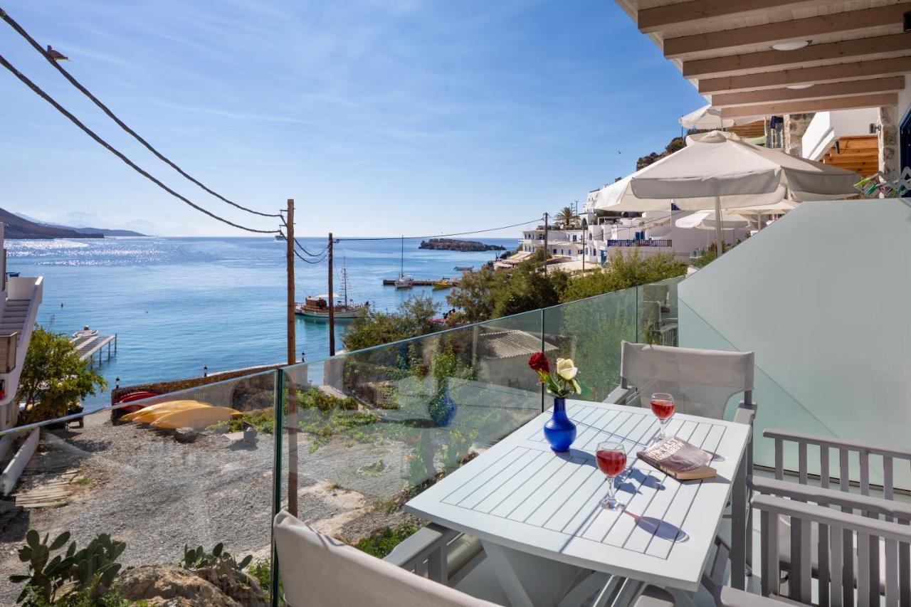 Molos Apartments Loutro Exteriér fotografie